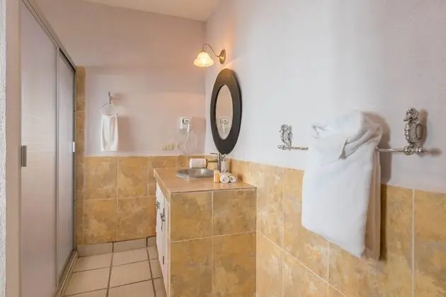 Family Tek Büyük Yataklı Oda
