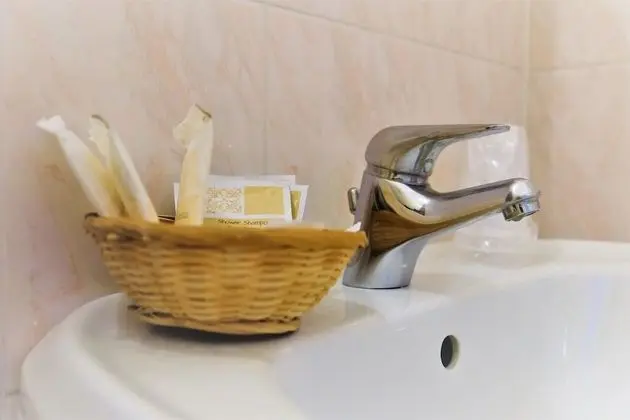 Basic Dört Kişilik Oda, 2 Yatak Odası (External private bathroom)