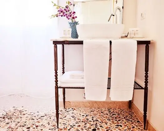 Tek Büyük Yataklı Oda, Balkon, Şehir Manzaralı