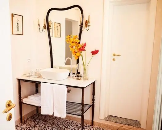 Tek Büyük Yataklı Oda, Teras, Tepe Manzaralı