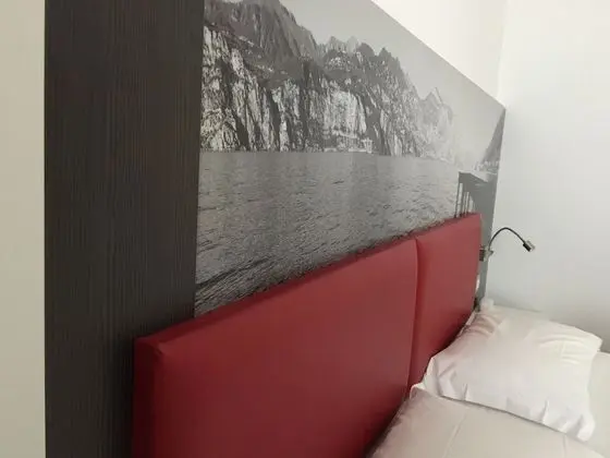 Design Tek Büyük Yataklı Oda, Dağ Manzaralı