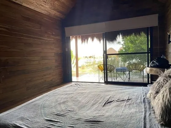 Bungalow - Lake View