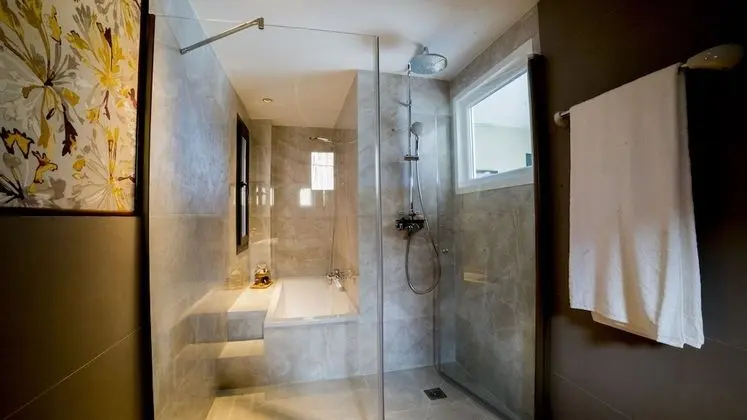 Deluxe Tek Büyük Yataklı Oda, 1 Çift Kişilik Yatak, Veranda, Okyanus Manzaralı