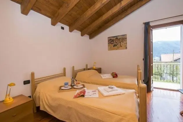 Apart Daire, 4 Yatak Odası, Balkon, Kısmi Göl Manzaralı