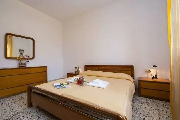 Apart Daire, 4 Yatak Odası, Balkon, Kısmi Göl Manzaralı