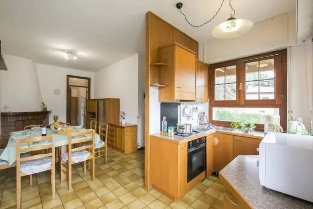 Apart Daire, 4 Yatak Odası, Balkon, Kısmi Göl Manzaralı