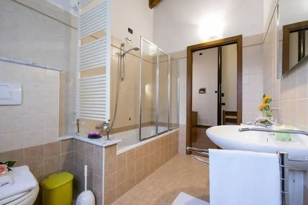 Apart Daire, 4 Yatak Odası, Balkon, Kısmi Göl Manzaralı