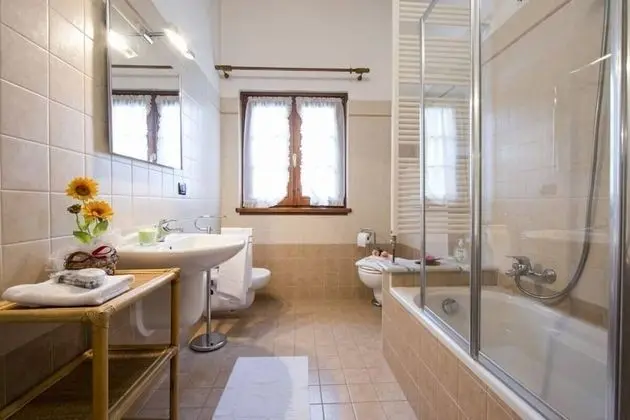 Apart Daire, 4 Yatak Odası, Balkon, Kısmi Göl Manzaralı