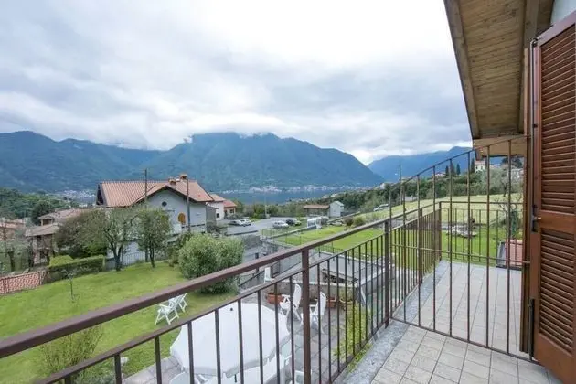 Apart Daire, 4 Yatak Odası, Balkon, Kısmi Göl Manzaralı