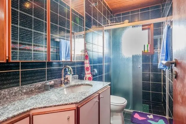 Kır Evi, Birden Çok Yatak, Sigara İçilmez