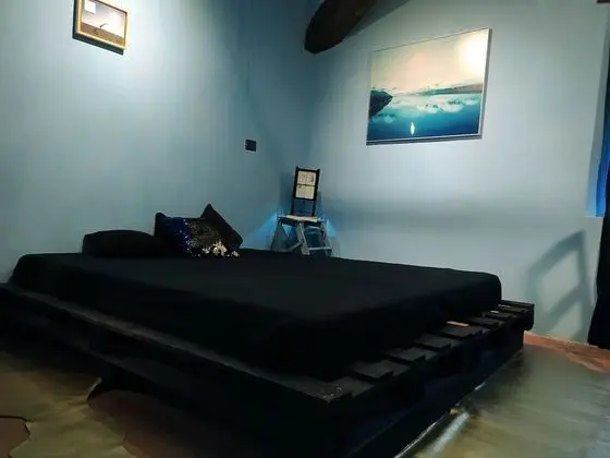 Tek Büyük Yataklı Oda, Ortak Banyo (Azzurra)