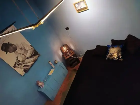 Tek Büyük Yataklı Oda, Ortak Banyo (Azzurra)