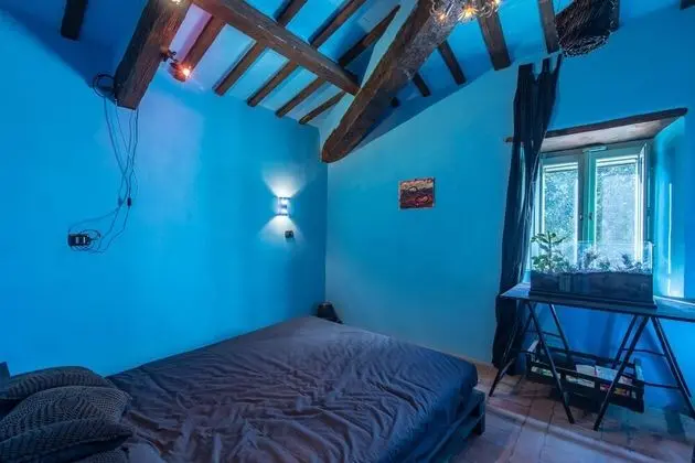 Tek Büyük Yataklı Oda, Ortak Banyo (Azzurra)