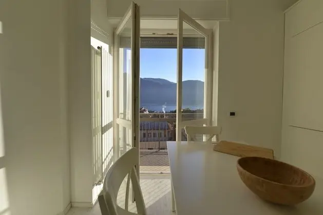 Apart Daire, 2 Yatak Odası, Göl Manzaralı