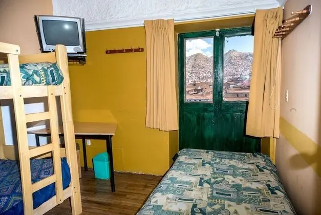 Üç Kişilik Oda, Ortak Banyo