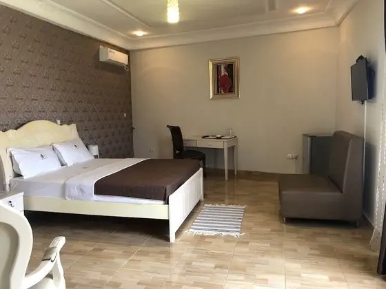 Tek Büyük Yataklı Oda