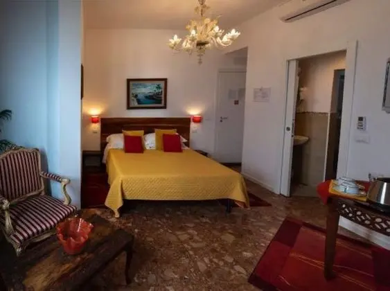 Panoramic Tek Büyük Yataklı Oda, 1 Büyük (Queen) Boy Yatak, Deniz Manzaralı, Deniz Üstü