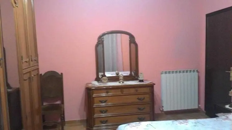 İki Ayrı Yataklı Oda, Ortak Banyo