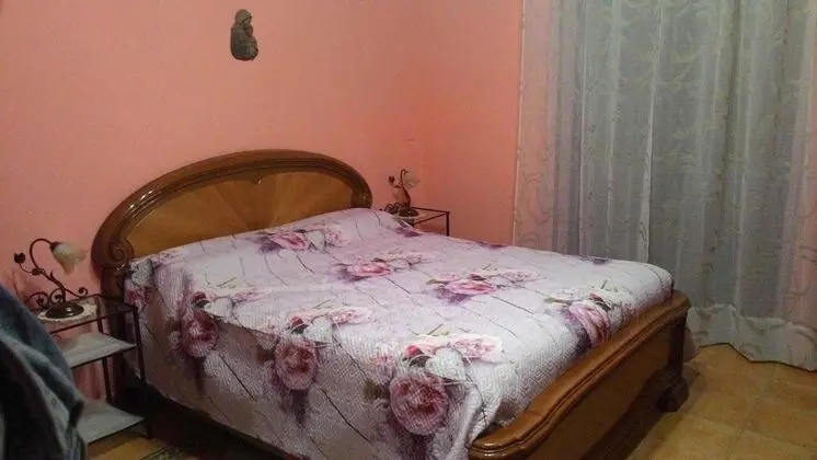 Tek Büyük Yataklı Oda, Ortak Banyo