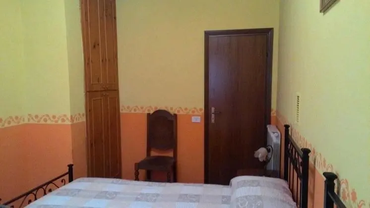 Tek Büyük Yataklı Oda, Ortak Banyo