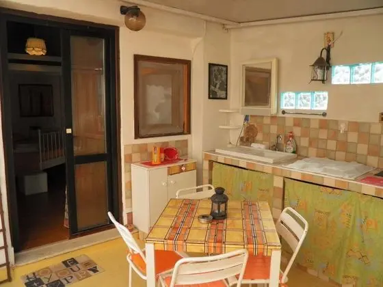 Dağ Evi, 1 Büyük (Queen) Boy Yatak, Küçük Mutfak, Bahçe Manzaralı