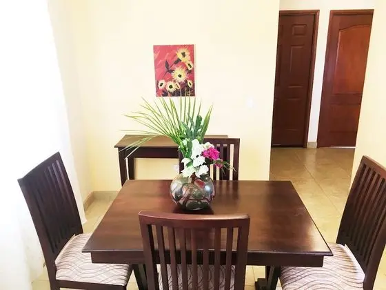 Deluxe Ev, Birden Çok Yatak Odası, Sigara İçilmez