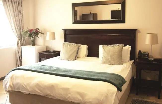 Luxury Tek Büyük Yataklı Oda