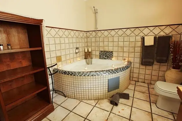 Luxury Tek Büyük Yataklı Oda