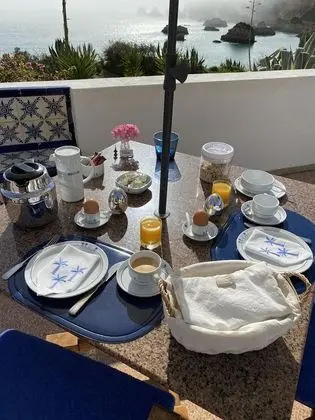 Tek Büyük Yataklı Oda, Özel Banyo, Bahçe Manzaralı (Garden)
