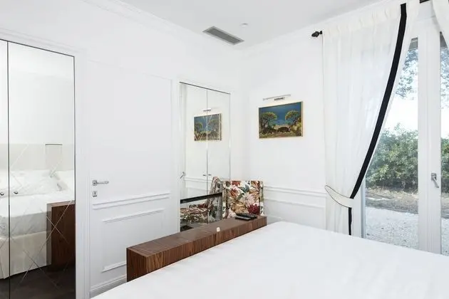 Deluxe Tek Büyük Yataklı Oda, Bahçeli