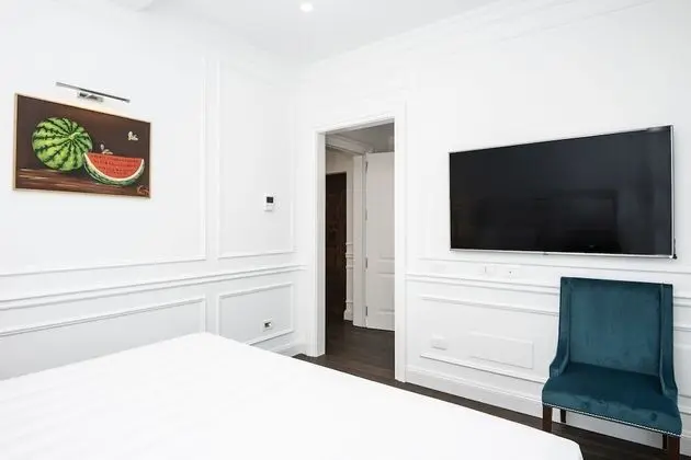 Deluxe Tek Büyük Yataklı Oda, Bahçeli