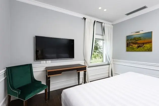 Junior Süit, Balkon