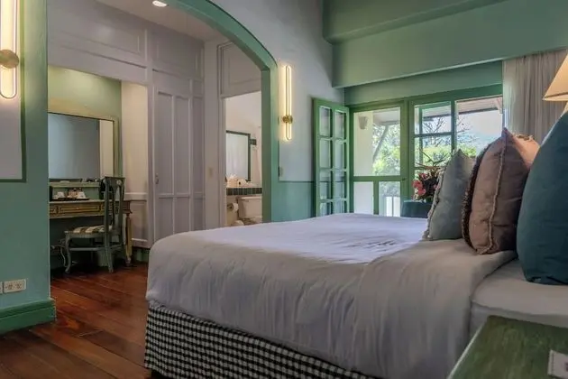 Deluxe Oda, 1 En Büyük (King) Boy Yatak