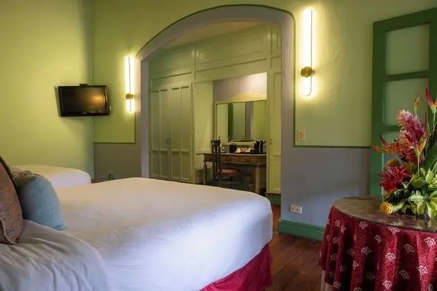 Deluxe Oda, 2 Büyük (Queen) Boy Yatak