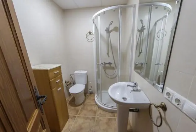 Basic Oda, Ortak Banyo