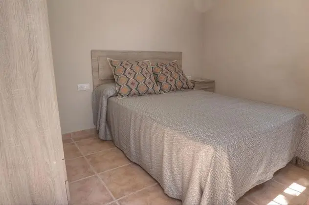 Tek Büyük Yataklı Oda, Ortak Banyo