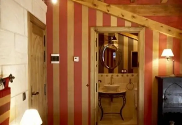 Superior Tek Büyük Yataklı Oda (Medieval)