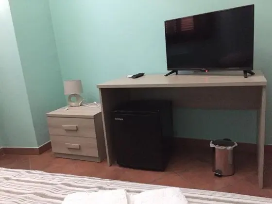 Tek Kişilik Oda, Ortak Banyo (external)