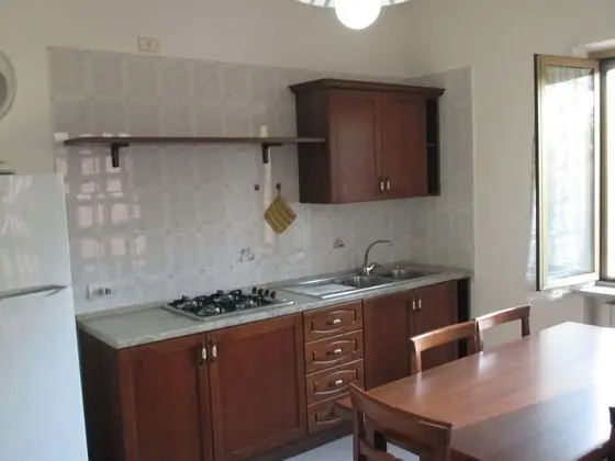 Apart Daire, 1 Büyük (Queen) Boy Yatak ve Çekyat (Stupendo)