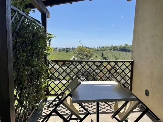 Apart Daire, Bahçe Manzaralı