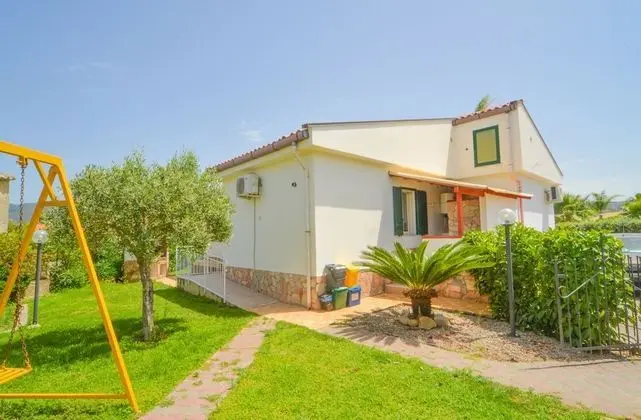 Villa Aurora