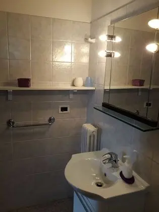 Apart Daire, Göl Manzaralı