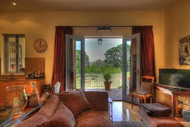 Villa (Min. 2 Nights)
