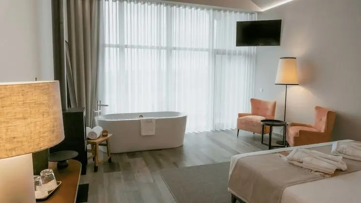 Deluxe Tek Büyük Yataklı Oda
