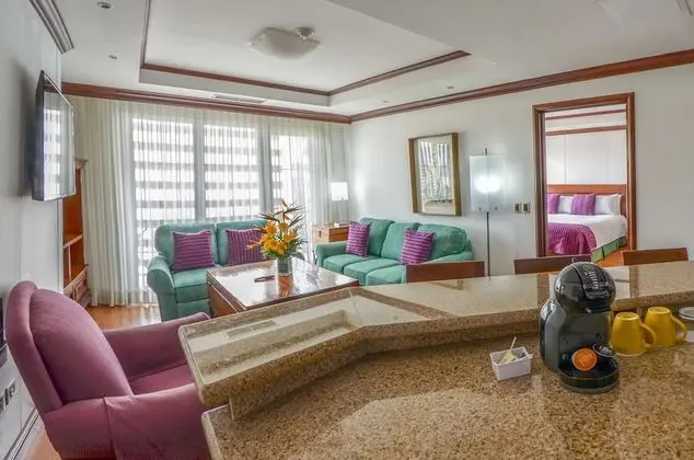Master Suite 1 King Bed