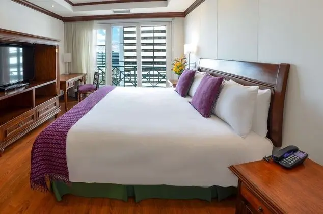 Master Suite 1 King Bed