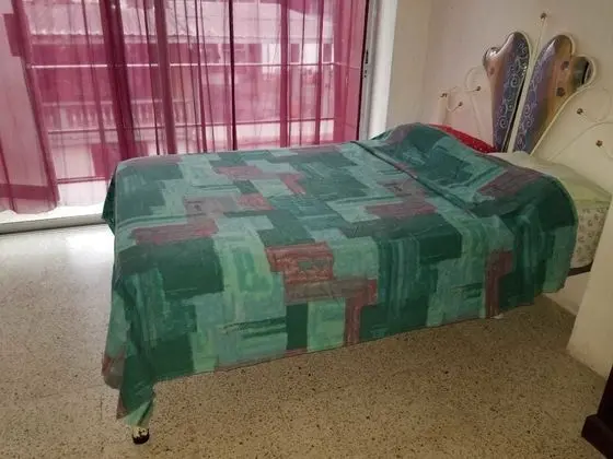 Tek Büyük Yataklı Oda, 1 Çift Kişilik Yatak