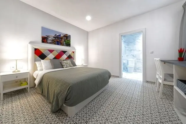 Classic Tek Büyük Yataklı Oda