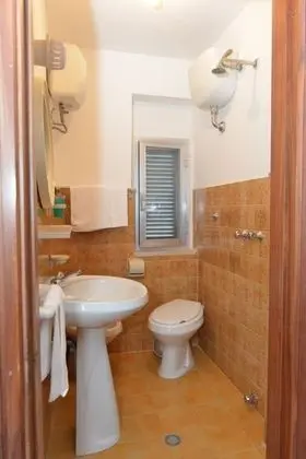 Üç Kişilik Oda, Balkon, Deniz Manzaralı