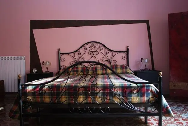 Dört Kişilik Oda, Ortak Banyo, Şehir Manzaralı